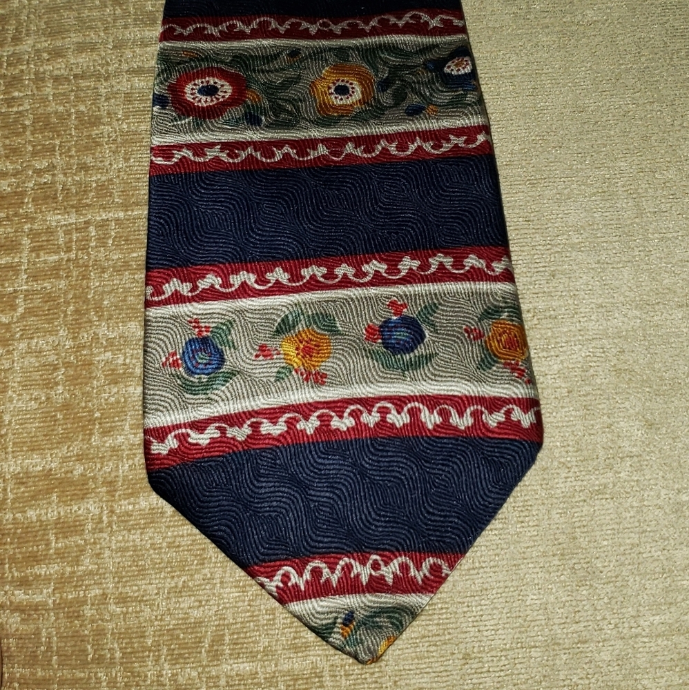Mens Neck Silk Tie by Albert Nipon Made in USA Flower Navy with Red